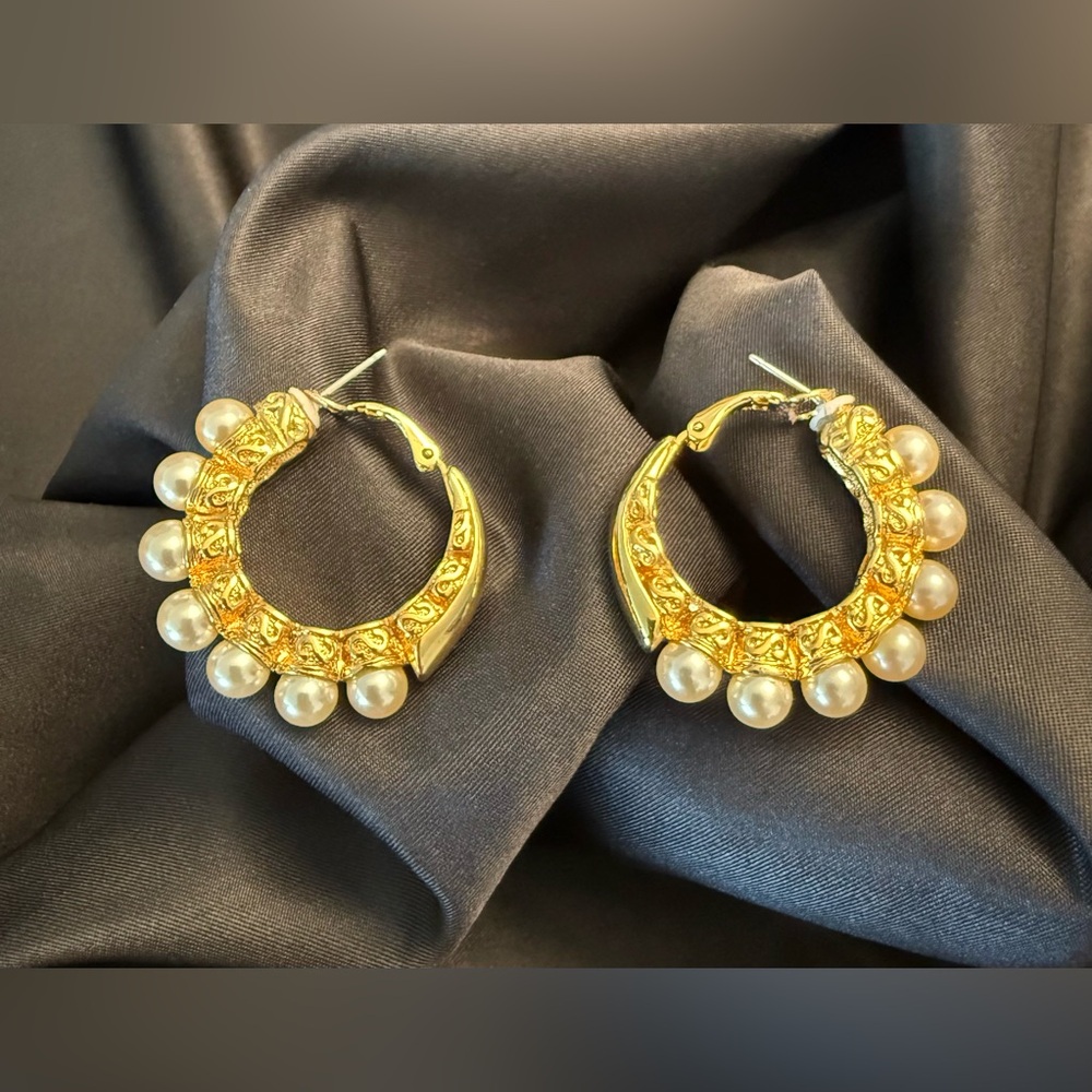 Kenneth Jay Lane Omega Hoops. Faux Pearls* Rich Gold-tone Setting. Lovely On Ear